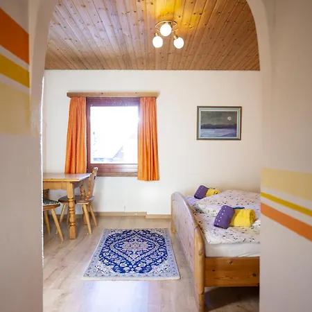 Chasa Patgific Apartment *